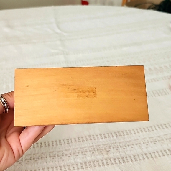 Carved wood pen holder elephant lion wood craft 4.5 inches - Picture 5 of 7